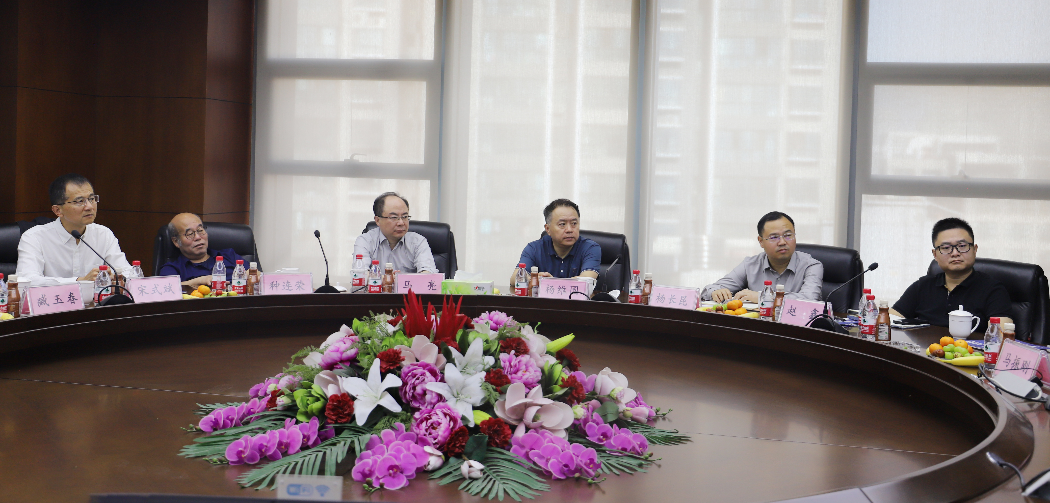 座谈1.jpg