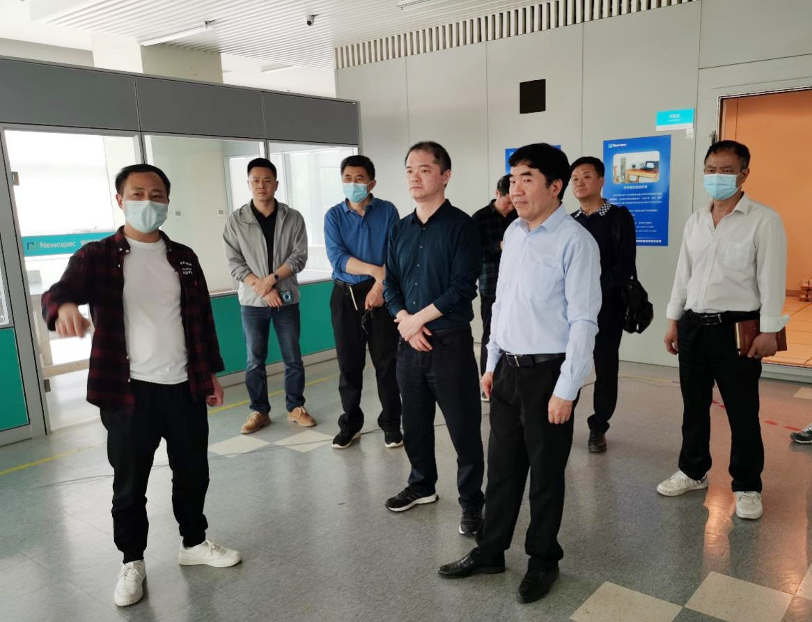 校企协同 共育共创 | 河南财政金融学院副校长王忠勇一行莅临AG超玩会电竞俱乐部走访交流(图2) 校企协同 共育共创 | 河南财政金融学院副校长王忠勇一行莅临AG超玩会电竞俱乐部走访交流(图2)